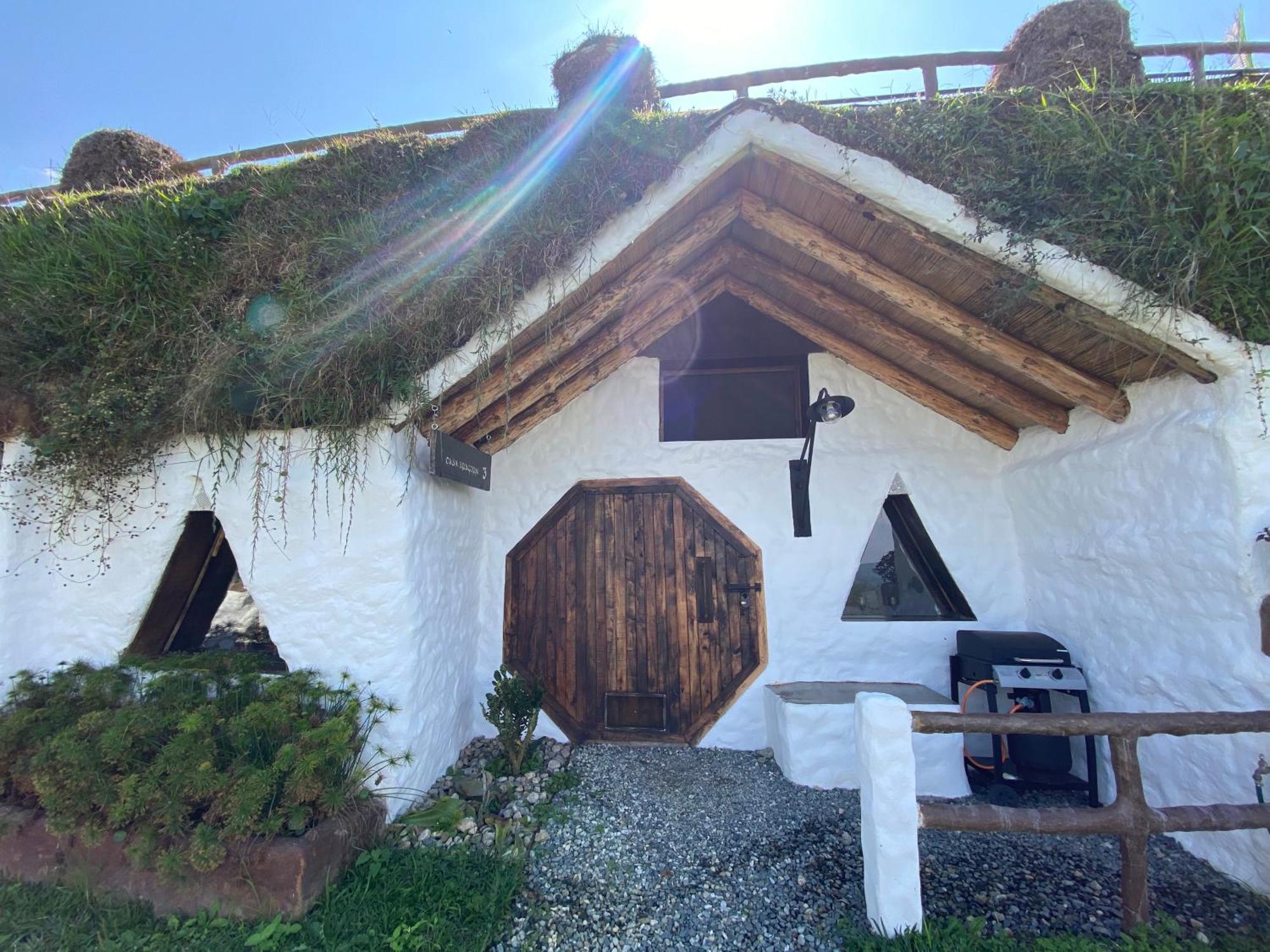Hobbit Hotel Ecolodge- กัวตาเป ภายนอก รูปภาพ