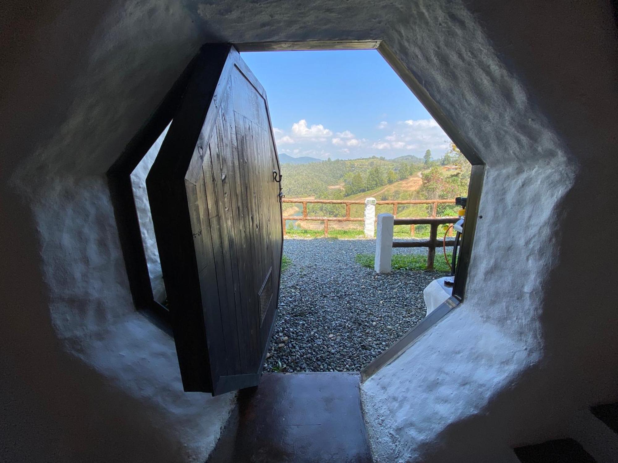 Hobbit Hotel Ecolodge- กัวตาเป ภายนอก รูปภาพ