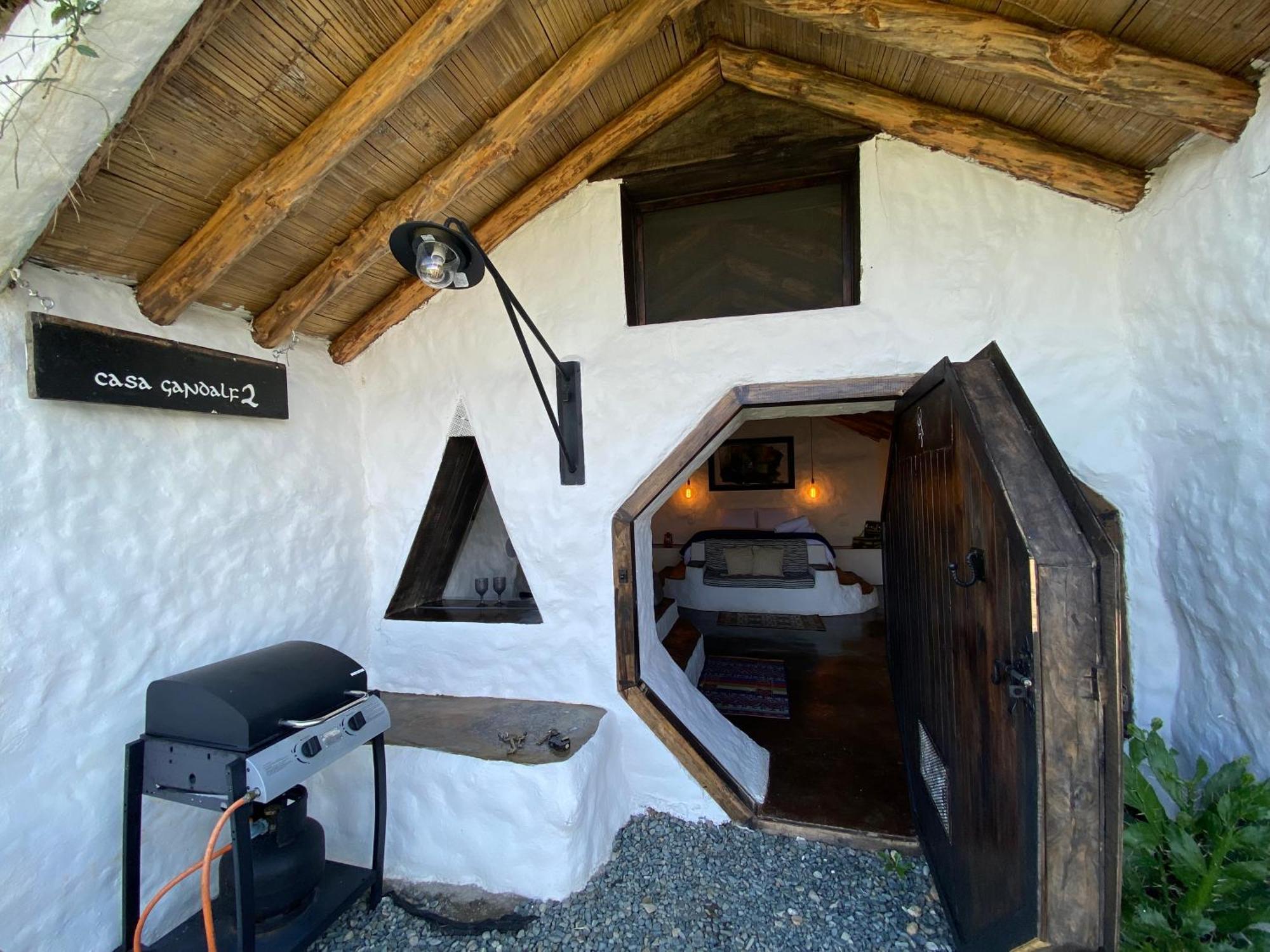 Hobbit Hotel Ecolodge- กัวตาเป ภายนอก รูปภาพ