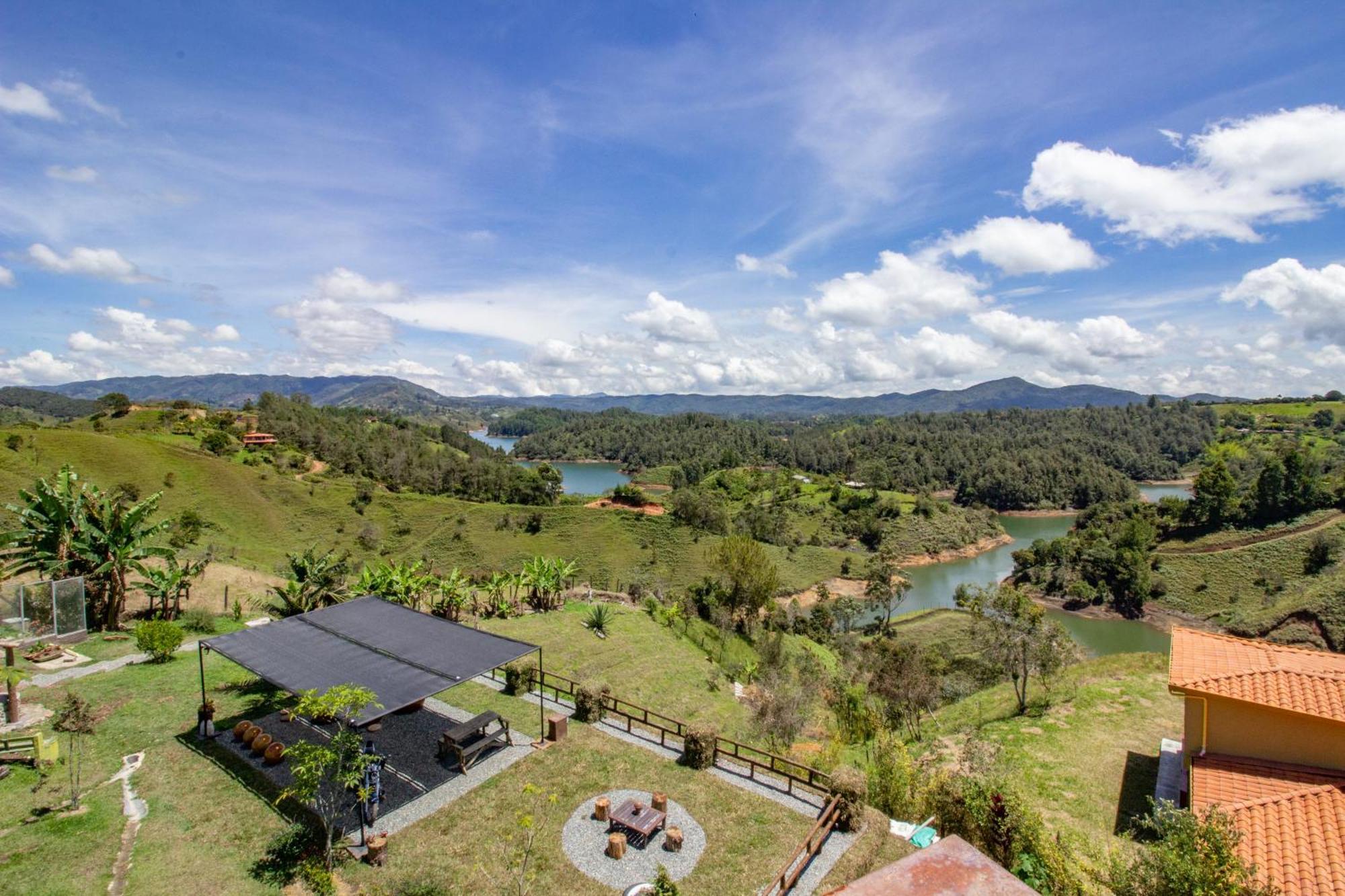 Hobbit Hotel Ecolodge- กัวตาเป ภายนอก รูปภาพ