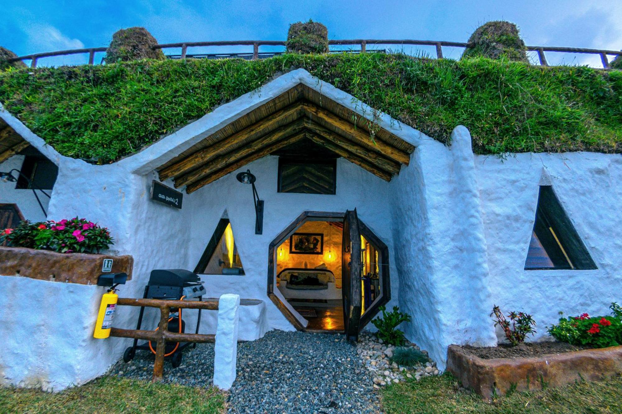 Hobbit Hotel Ecolodge- กัวตาเป ภายนอก รูปภาพ
